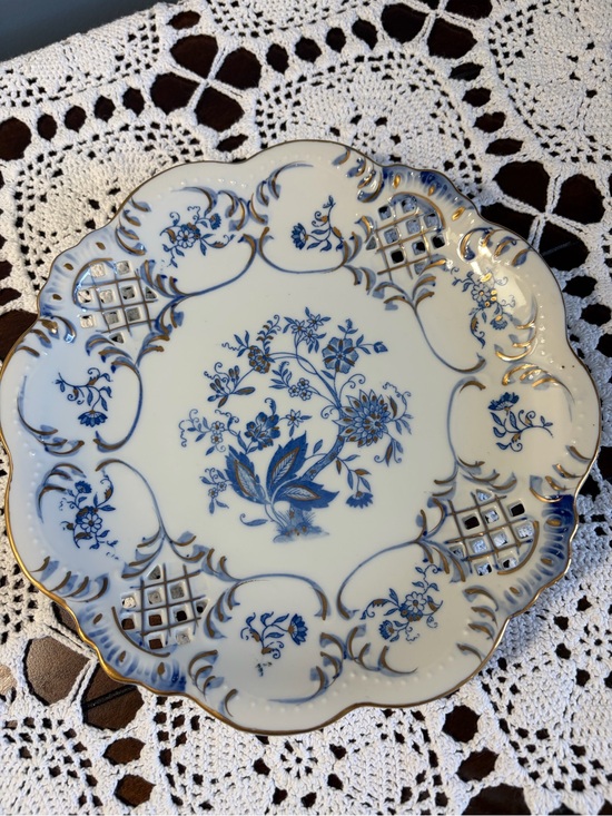 Other - Vintage Blue Onion  Floral Porcelain Decorative Plate Scalloped Gold Trim Edge
